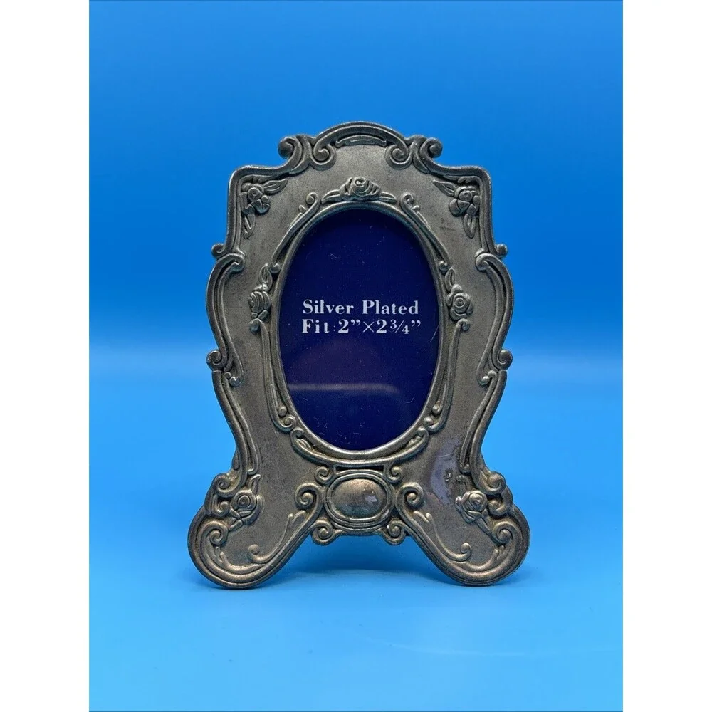 Vintage Silver Plated Ornate Victorian Oval Picture Frame  4.5